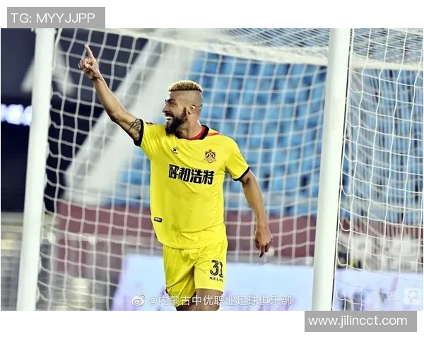 足球明星李根年薪揭秘背后的训练与付出真相