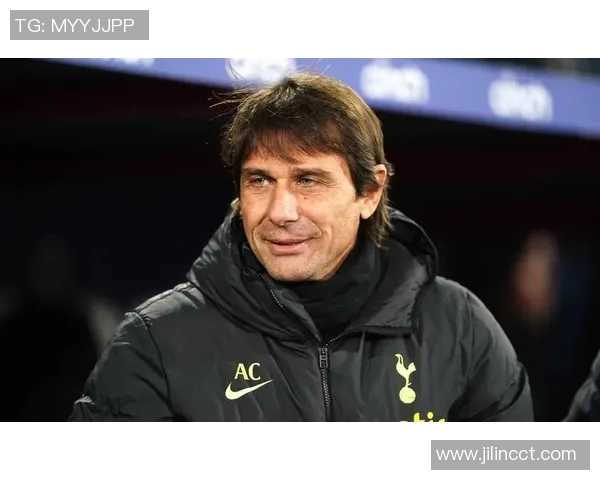 黑色皮肤的足球明星们如何在绿茵场上书写传奇与荣耀